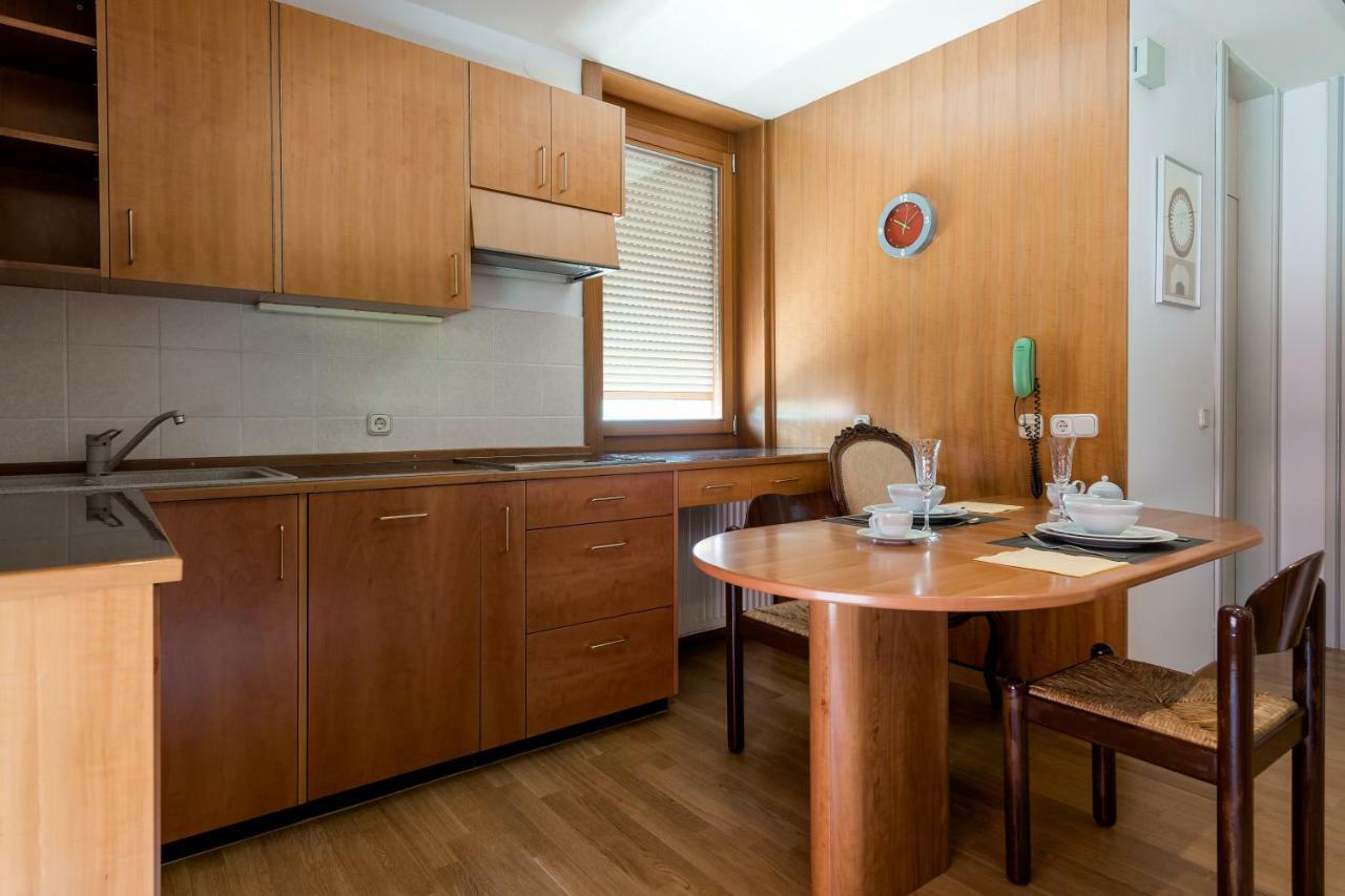 Rozna Dolina Apartment Любляна Экстерьер фото