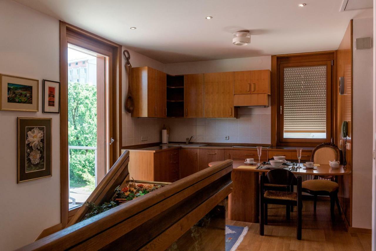 Rozna Dolina Apartment Любляна Экстерьер фото