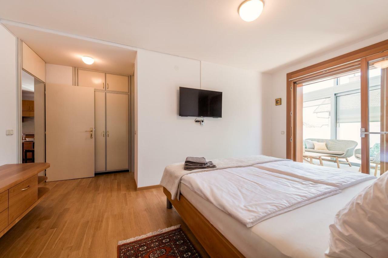 Rozna Dolina Apartment Любляна Экстерьер фото