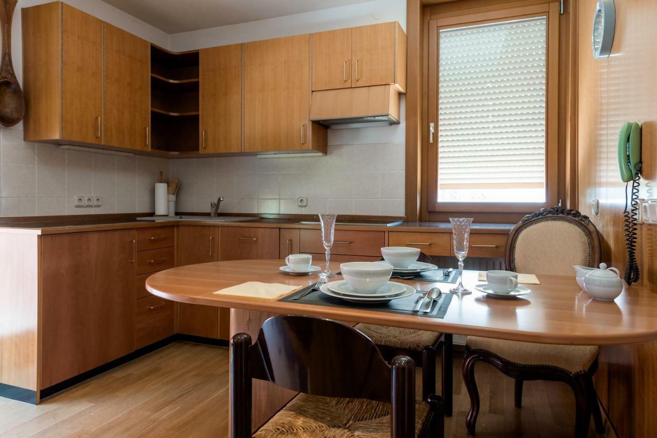 Rozna Dolina Apartment Любляна Экстерьер фото
